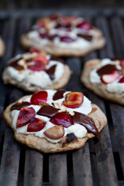 Chocolate-Cherry-Ricotta-Pizza1