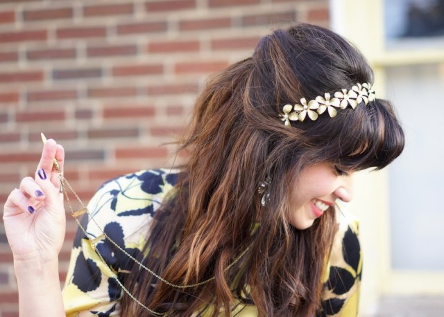 30-something fashionista and contributing editor, Aja, is ready for a garden party in her pretty floral headband.