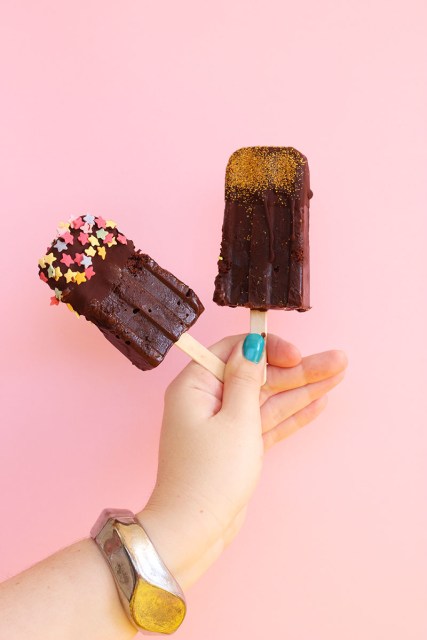 Double-Fudge-Birthday-Cake-Popsicles-5