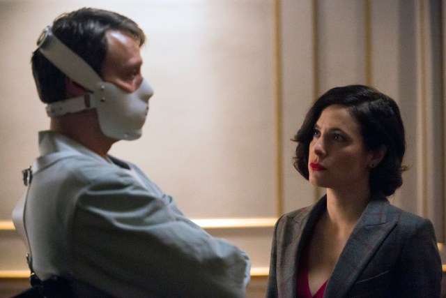 HANNIBAL -- "The Wrath of the Lamb" Episode 313 -- Pictured: (l-r) Mads Mikkelsen as Hannibal Lecter, Caroline Dhavernas as Alana Bloom  -- (Photo by: Brooke Palmer/NBC)