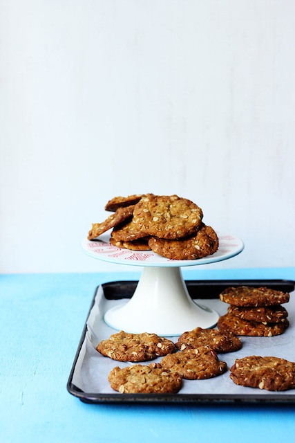 Salty-Pecan-Vanilla-and-Oat-Cookies