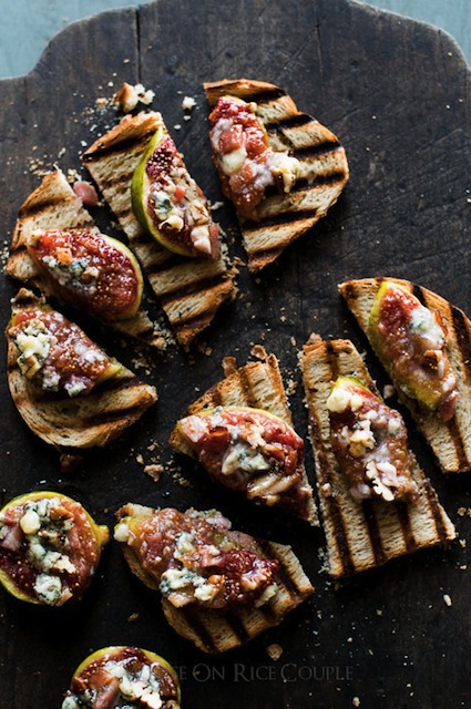 baked-figs-with-cheese-bacon