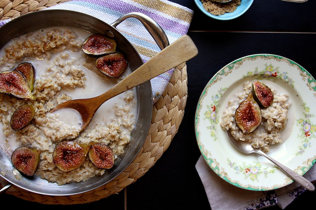 brown-sugar-roasted-fig-oatmeal