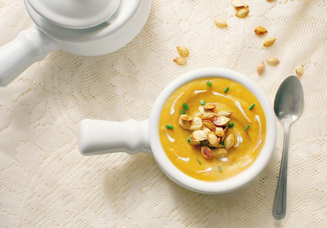 roasted-acorn-squash-and-apple-soup