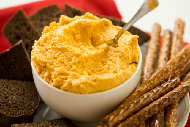 Oktoberfest German Beer Cheese Spread