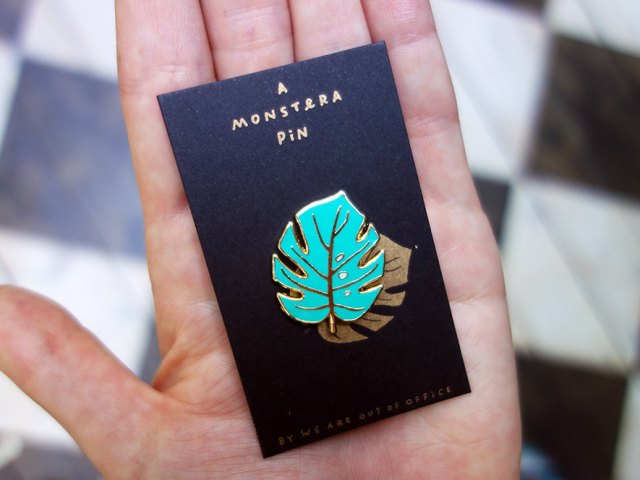 %Monstera Pin