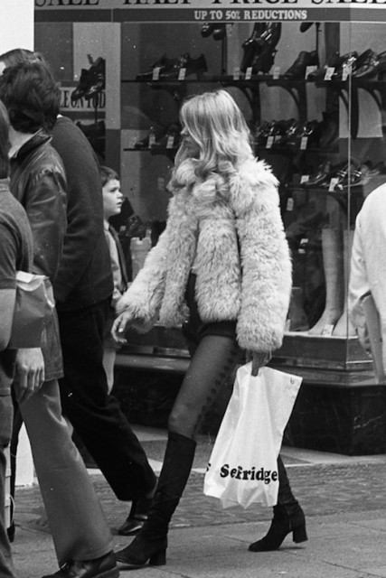 Le-Fashion-Blog-1970s-70s-Street-Style-Vintage-Photos-Shag-Shaggy-Fur-Coat-Shorts-Tights-Suede-Knee-High-Boots-Tres-Blase
