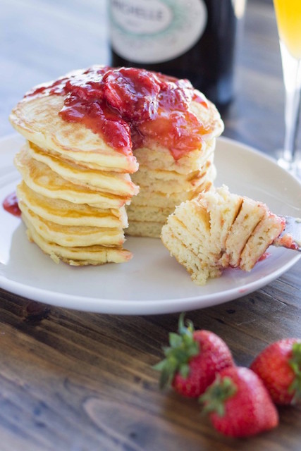 strawberry-and-champagne-pancakes