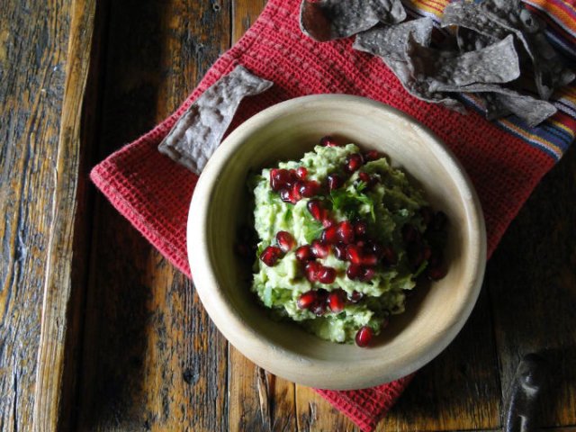 Guacamole with Pomegranate Seeds