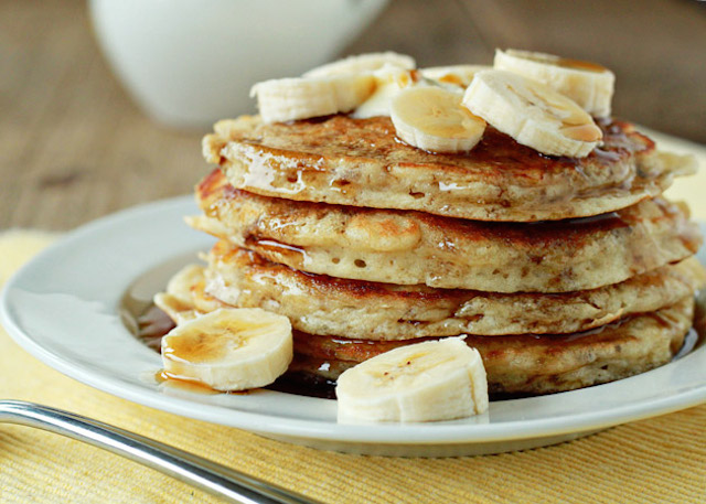 Fluffy Banana Pancakes