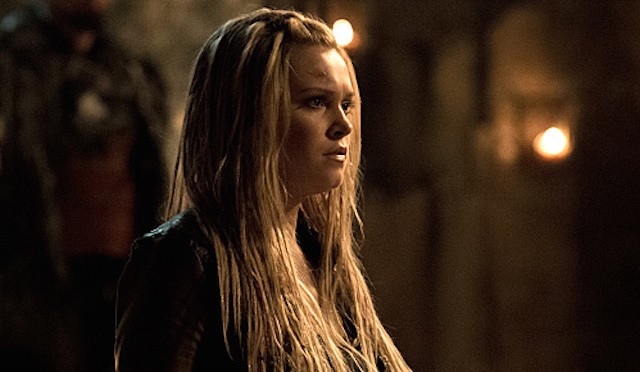 The 100 -- "Stealing Fire" -- ImageÃÂ HU309b_0022 -- Pictured: Eliza Taylor as Clarke -- Credit: Cate Cameron/The CW -- ÃÂ© 2016 The CW Network, LLC. All Rights Reserved