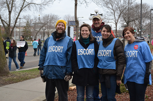 Clinic escort volunteers at a Planned Parenthood health center (via PlannedParenthood.tumblr.com