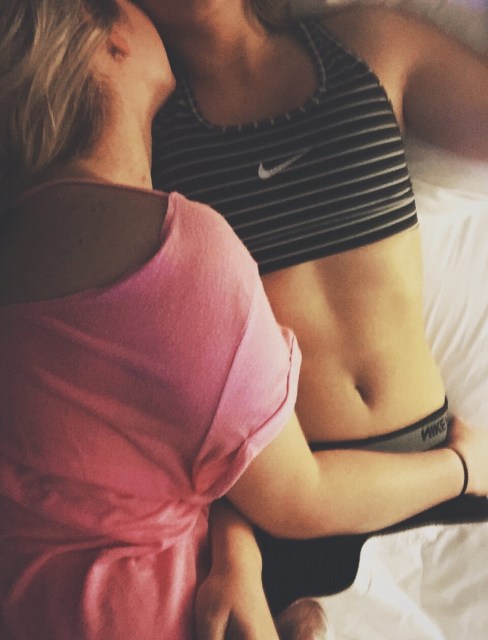 via dykes-lesbinas.tumblr.com
