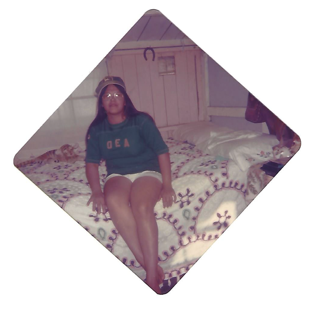 yvonne_yolanda_17_1975.jpg