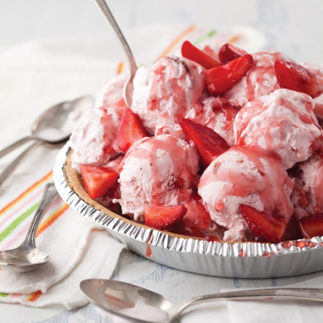 Strawberry Ice Cream Pie