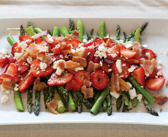 Roasted Asparagus Strawberry Salad