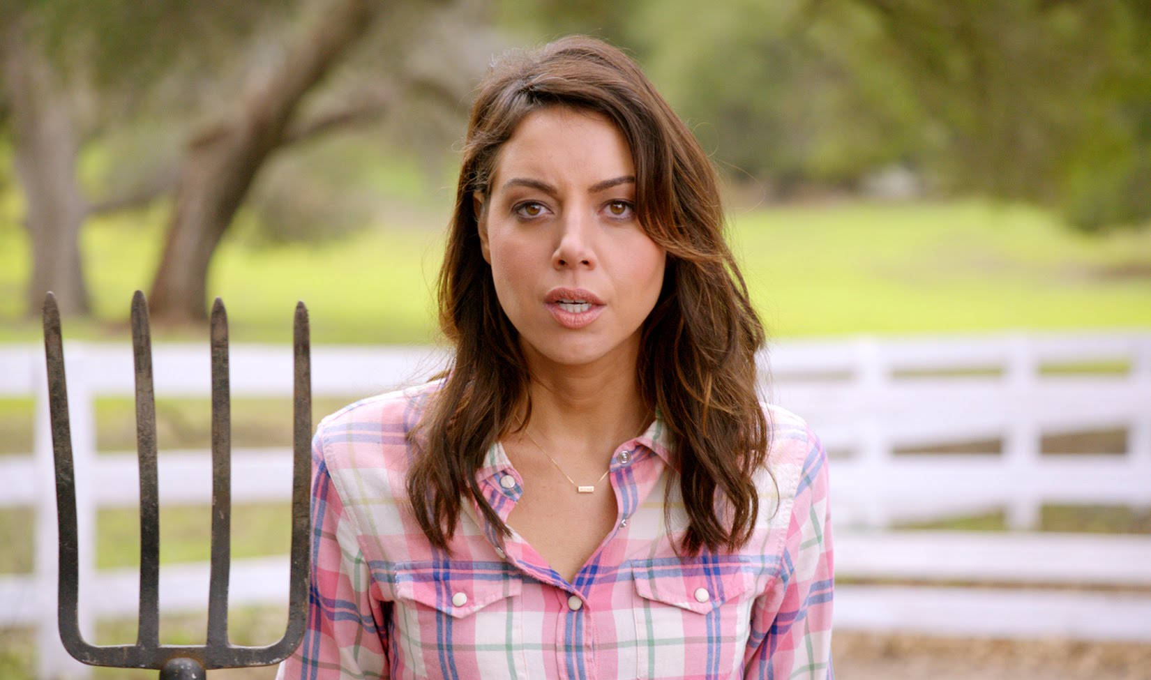 Aubrey Plaza Is Bisexual Knows You Re Into Her Is Cool