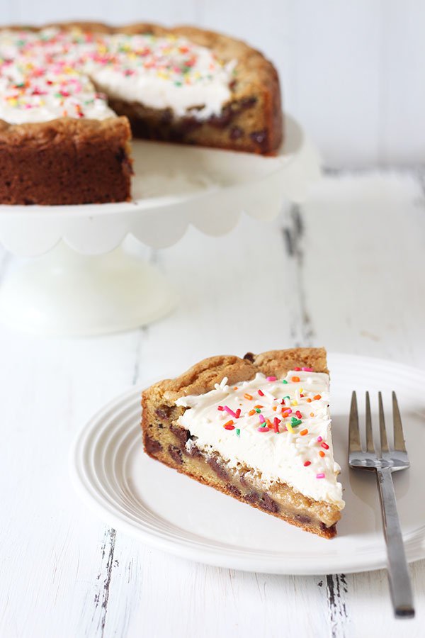 chocolate chip cookie cake