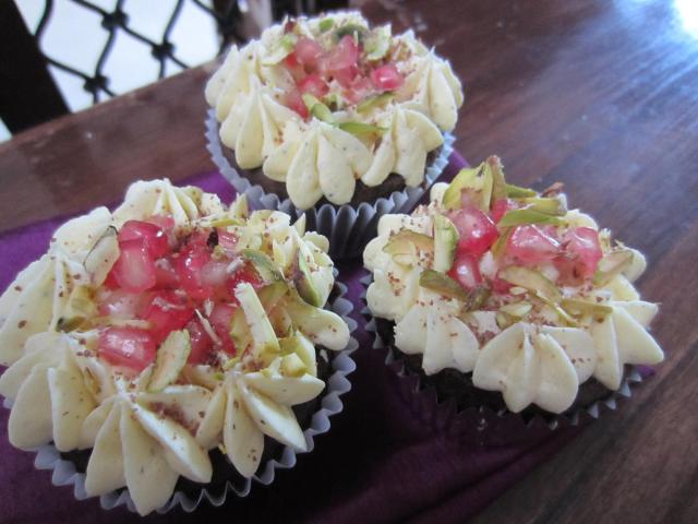 pomegranate-cupcakes