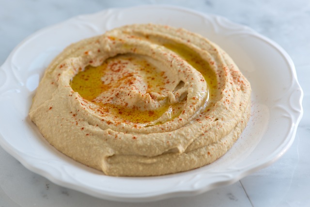 02-easy-and-smooth-hummus-recipe-1