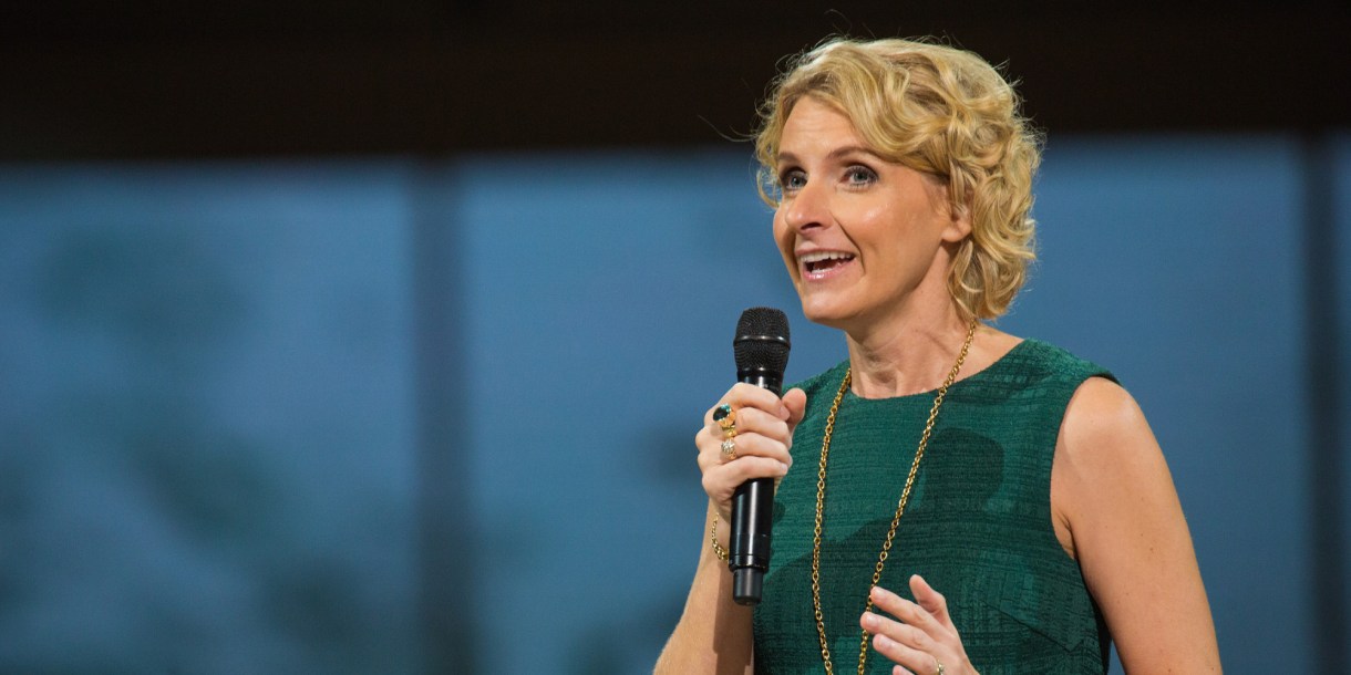 SEATTLE, WA - NOVEMBER 08: Author Elizabeth Gilbert speaks on stage during 'Oprah's The Life You Want Weekend' at KeyArena on November 8, 2014 in Seattle, Washington. (Photo by Mat Hayward/Getty Images)