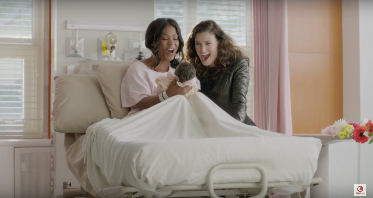 It S Completely Legal To Think Nia Long And Idina Menzel Are A Couple In This Trailer For Lifetime S Beaches Remake Autostraddle