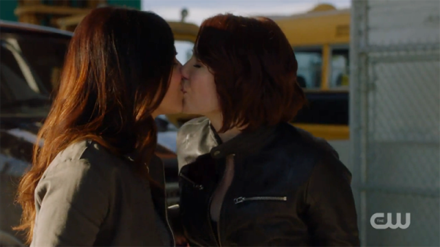 Maggie and Alex kiss
