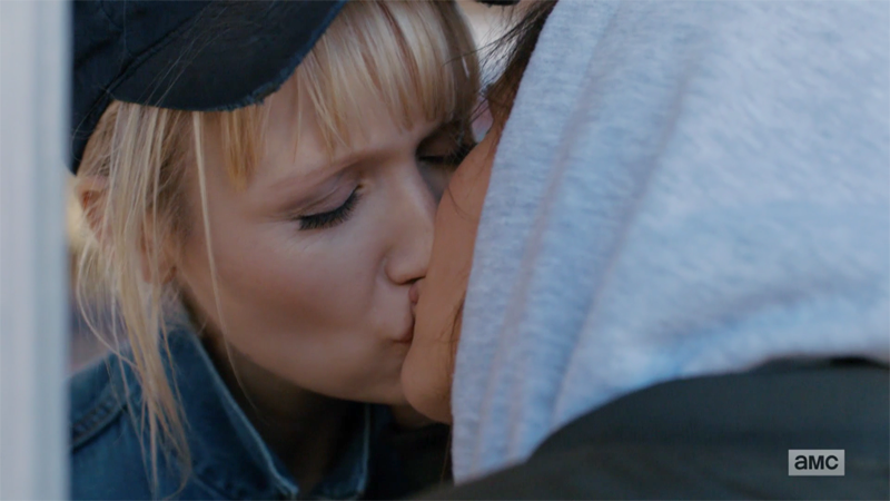 Niska and Astrid kiss goodbye
