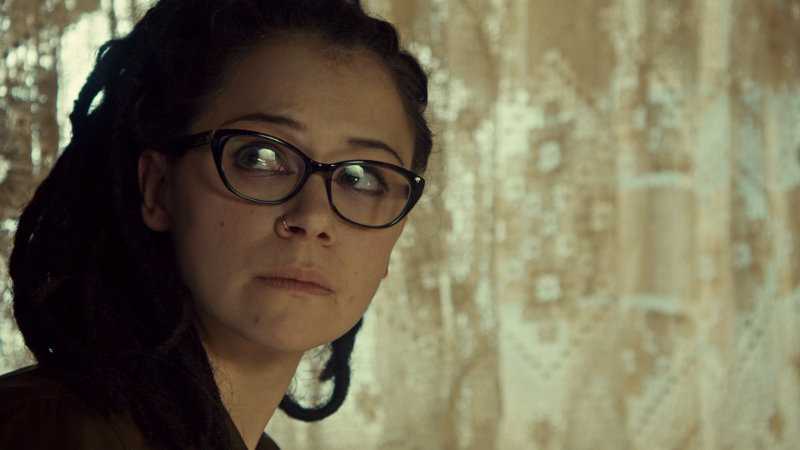 Cosima looks VERY SAD as Delphine leaves. Like. VERY SAD.