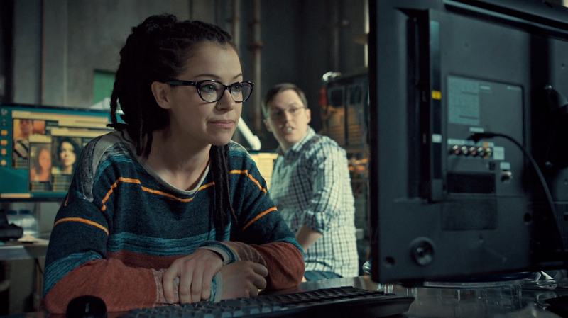 Cosima and Scott skype with Sarah 