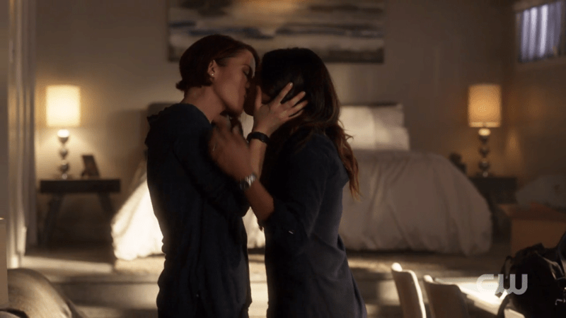 Alex and Maggie kiss