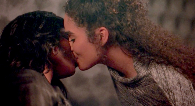 Ebony lesbian kisses