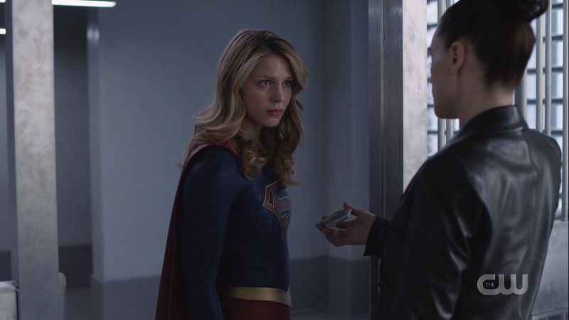 Supergirl looks intensely at Lena