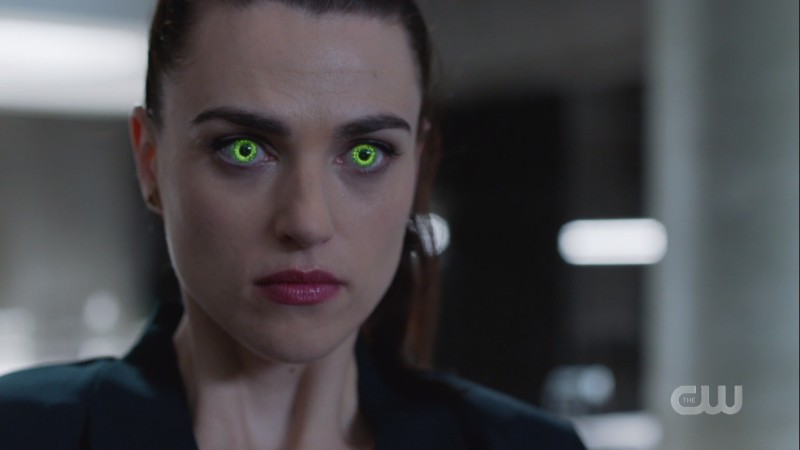 lena's eyes turn green as she incepts