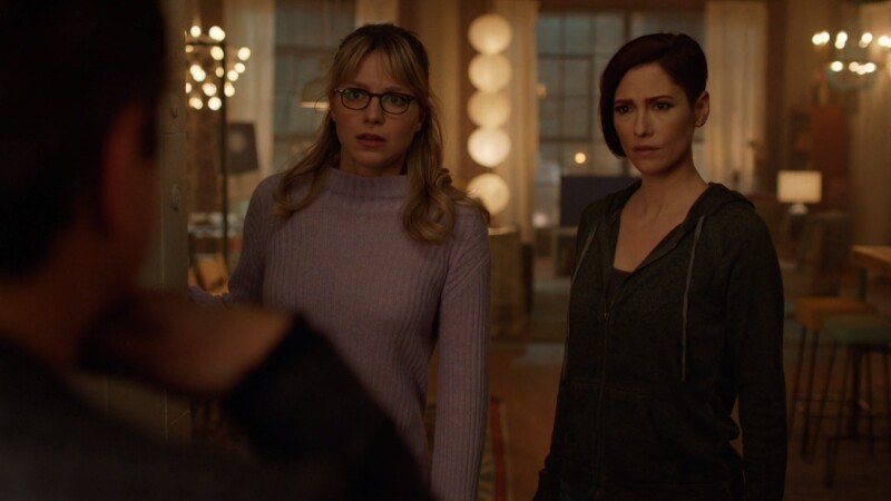 alex and kara look annoyed 