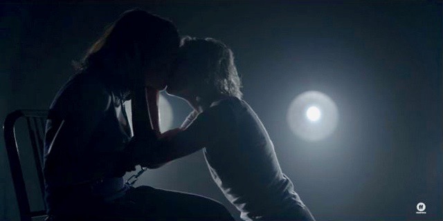 french kiss at moonlight