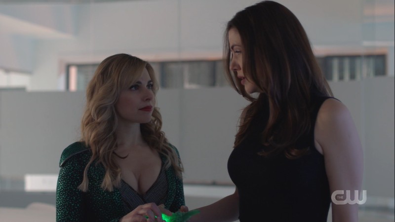 gemma and her boobs give andrea the kryptonite knife