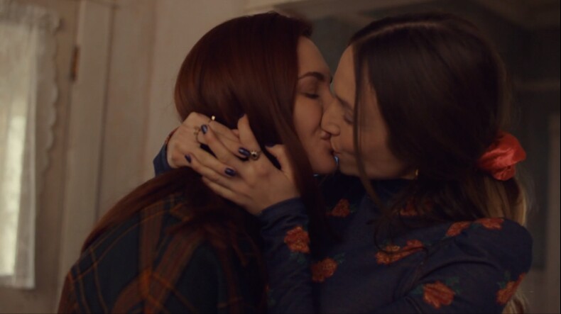 bisexual angel kisses her lesbian girlfiriend