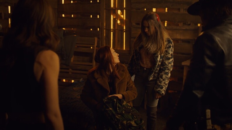 nicole and waverly exchange glances again