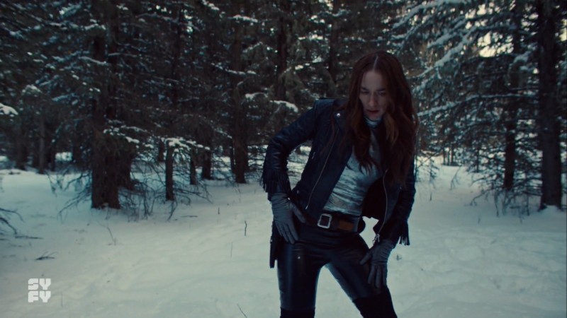 wynonna checks for her guns