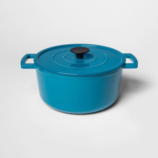 A turquoise blue dutch oven.