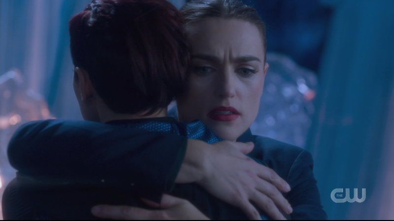 Supergirl recap: Lena hugs Alex.