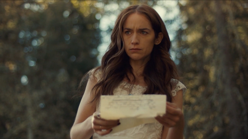 Wynonna Earp series finale recap: Wynonna holds a letter and cries.