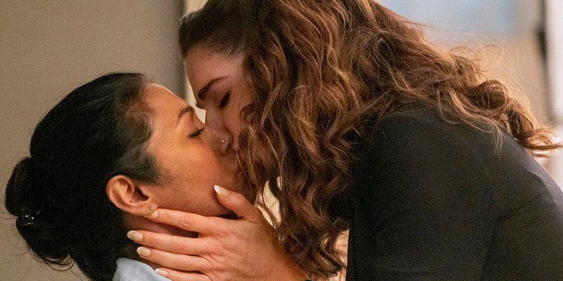 Laura pulls Leyla into a kiss on this week's episode of "New Amsterdam."