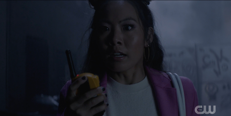 Batwoman season 2 finale recap: Mary looks shocked as she talks to Luke on her walkie-talkie