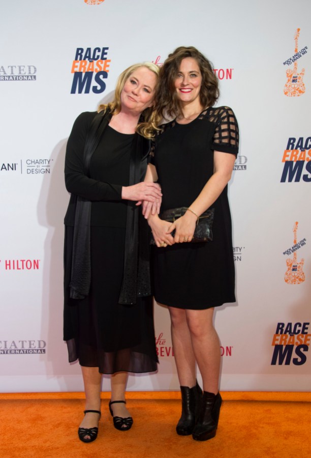 Actresses Cybill Shepherd (L) and Clementine Ford attend the 23rd Annual Race To Erase MS Gala in Beverly Hills California on April 15, 2016. / AFP / VALERIE MACON 