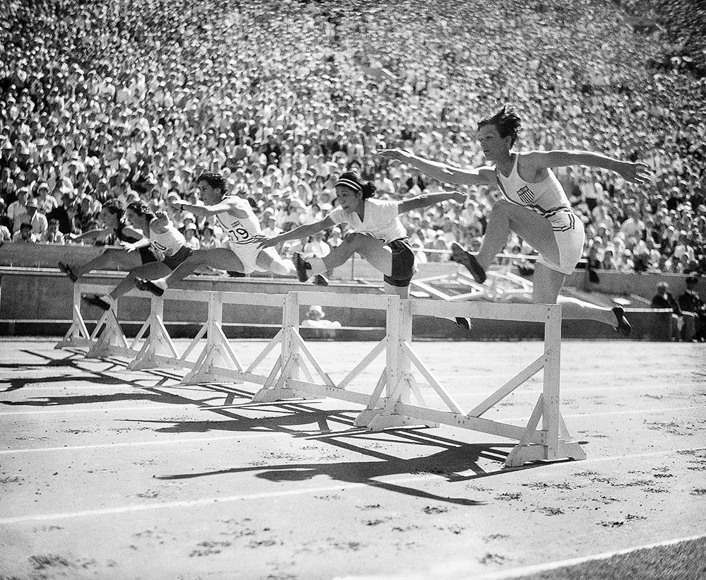Предыдущие олимпийские игры. Олимпийские игры Лос Анджелес 1932. Олимпийские игры 20 века. Бег с препятствиями.