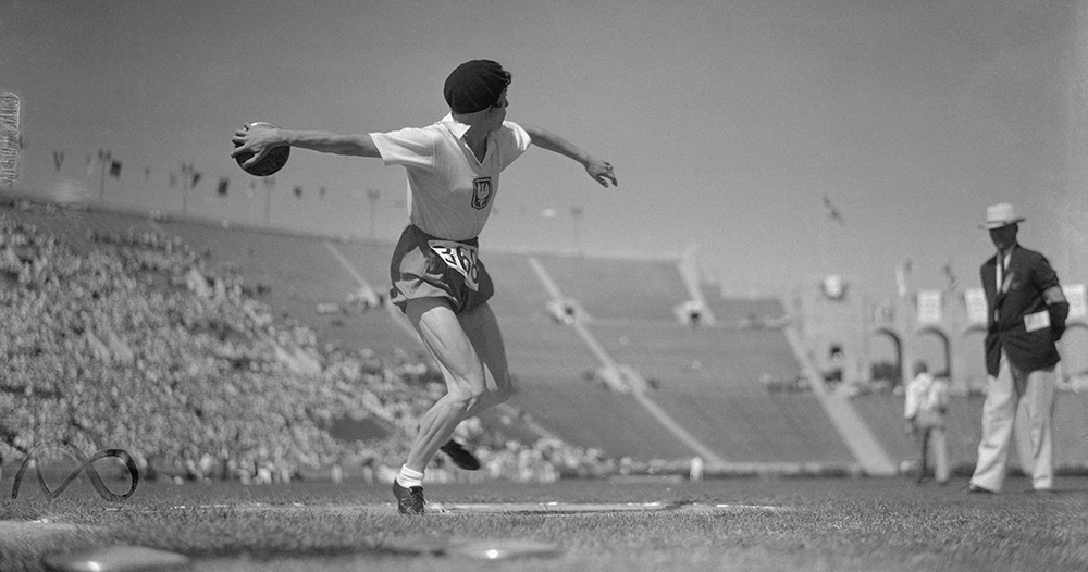 Stella Walsh Performing with Discus at The Los Angeles Olympics