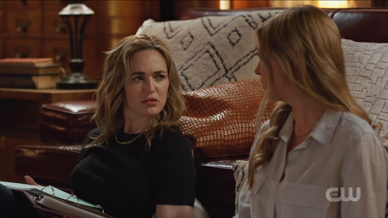 Legends of Tomorrow 612: Avalance, Sara looks flustered as she looks to Ava.