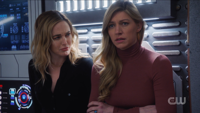 Legends of Tomorrow 613: Sara looks at Ava who is looking off into the middle distance